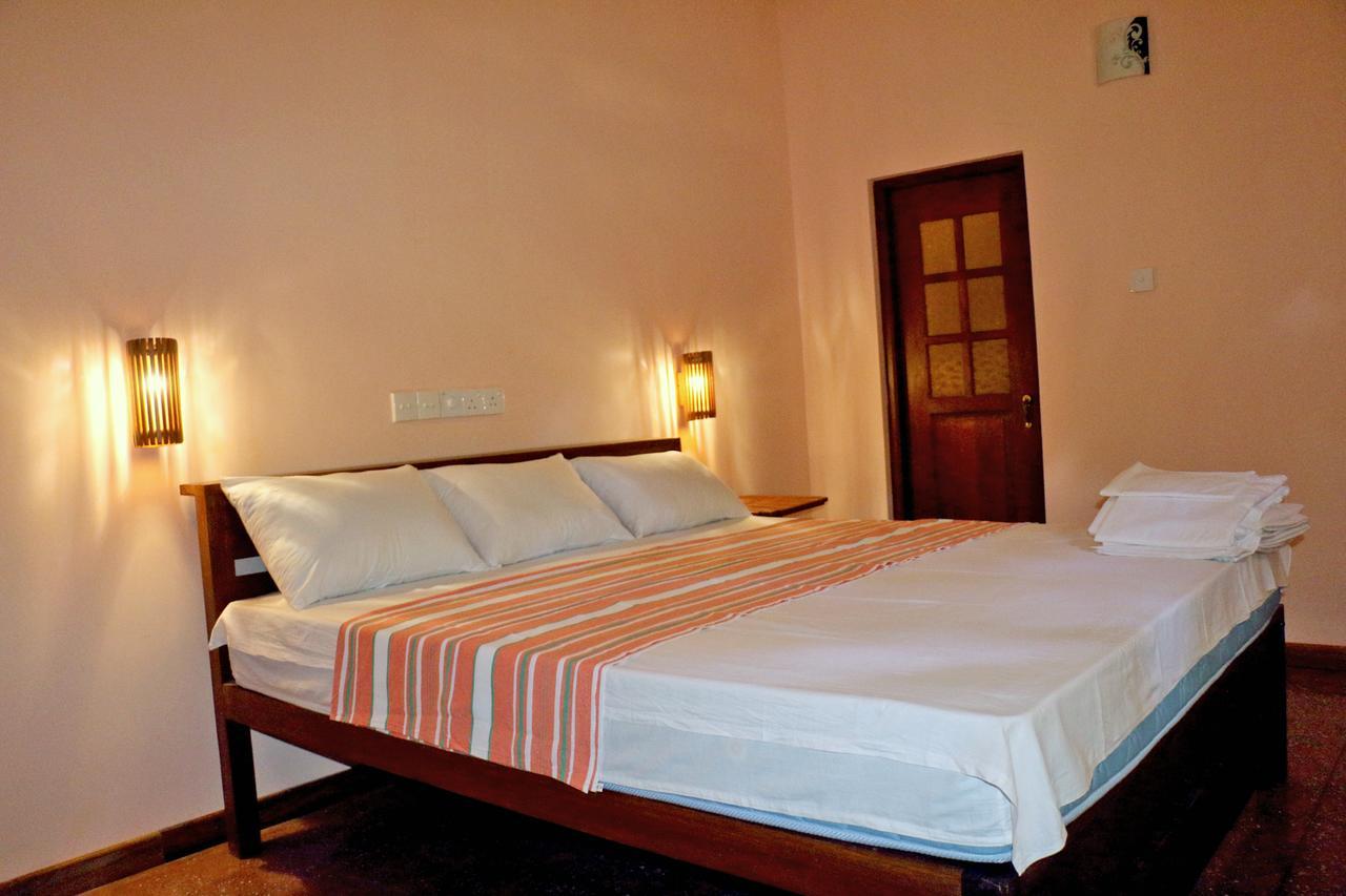 Lavish Eco Jungle Hotel Tissamaharama Buitenkant foto