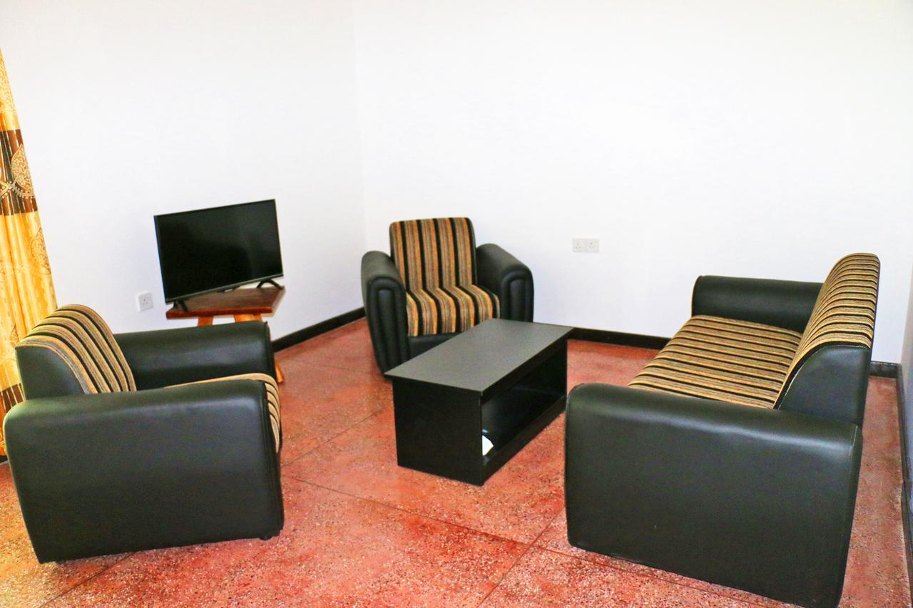Lavish Eco Jungle Hotel Tissamaharama Buitenkant foto