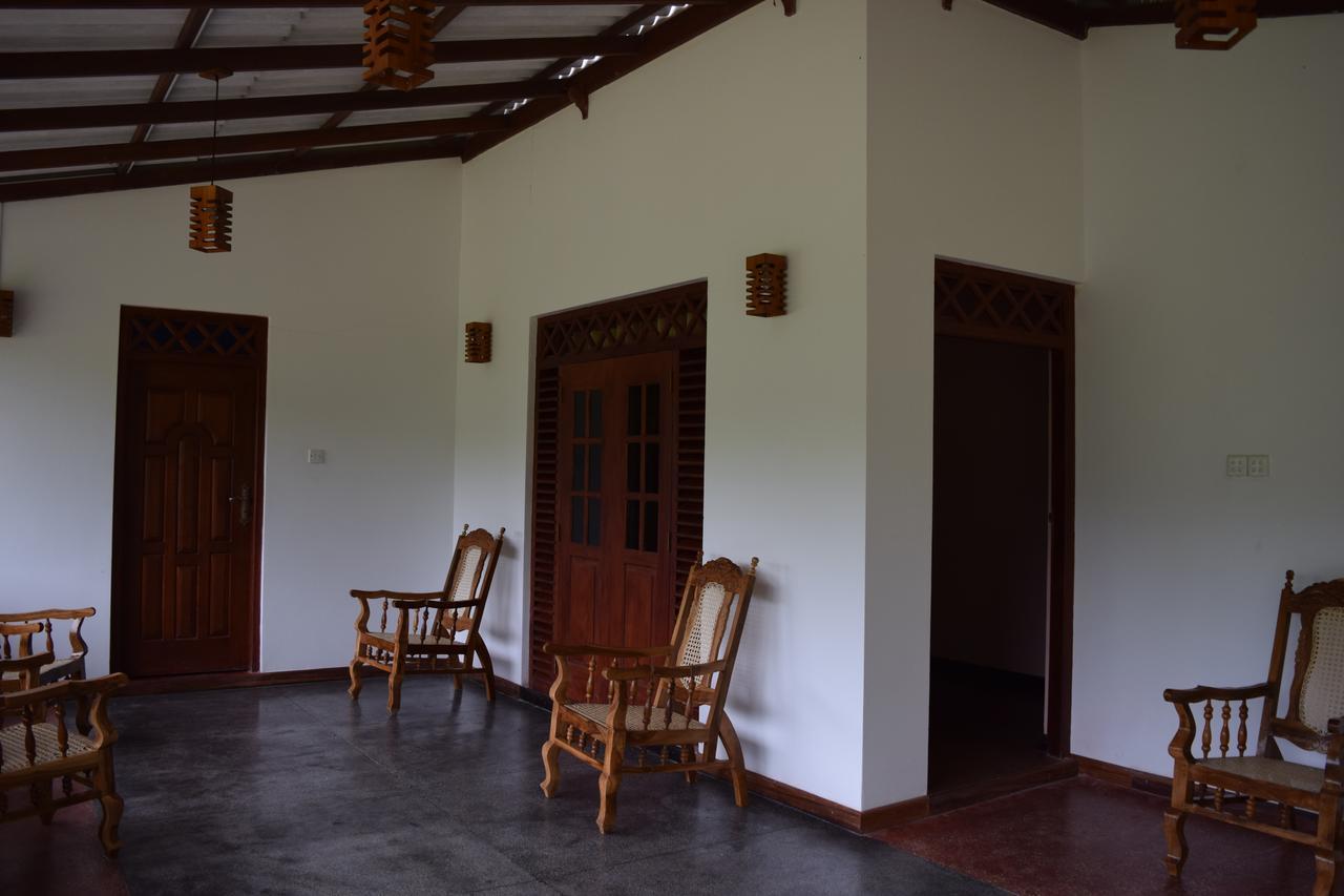 Lavish Eco Jungle Hotel Tissamaharama Buitenkant foto