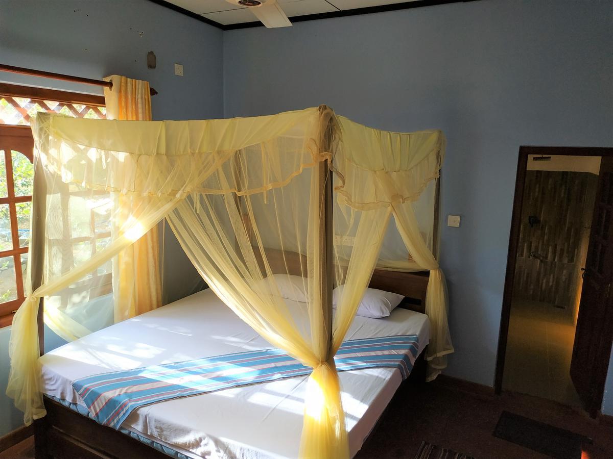 Lavish Eco Jungle Hotel Tissamaharama Buitenkant foto